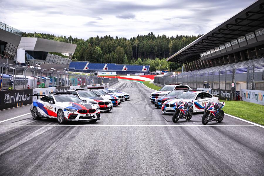  BMW M8 Competition Coupe MotoGP Safety Car (F92) 2019 года  (фото 20 из 38)